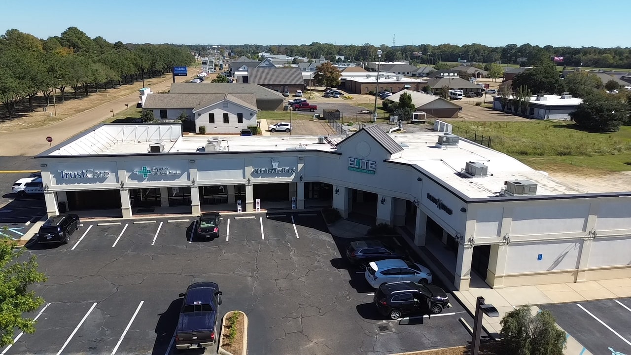 1645 W Government St, Brandon, MS for Rent