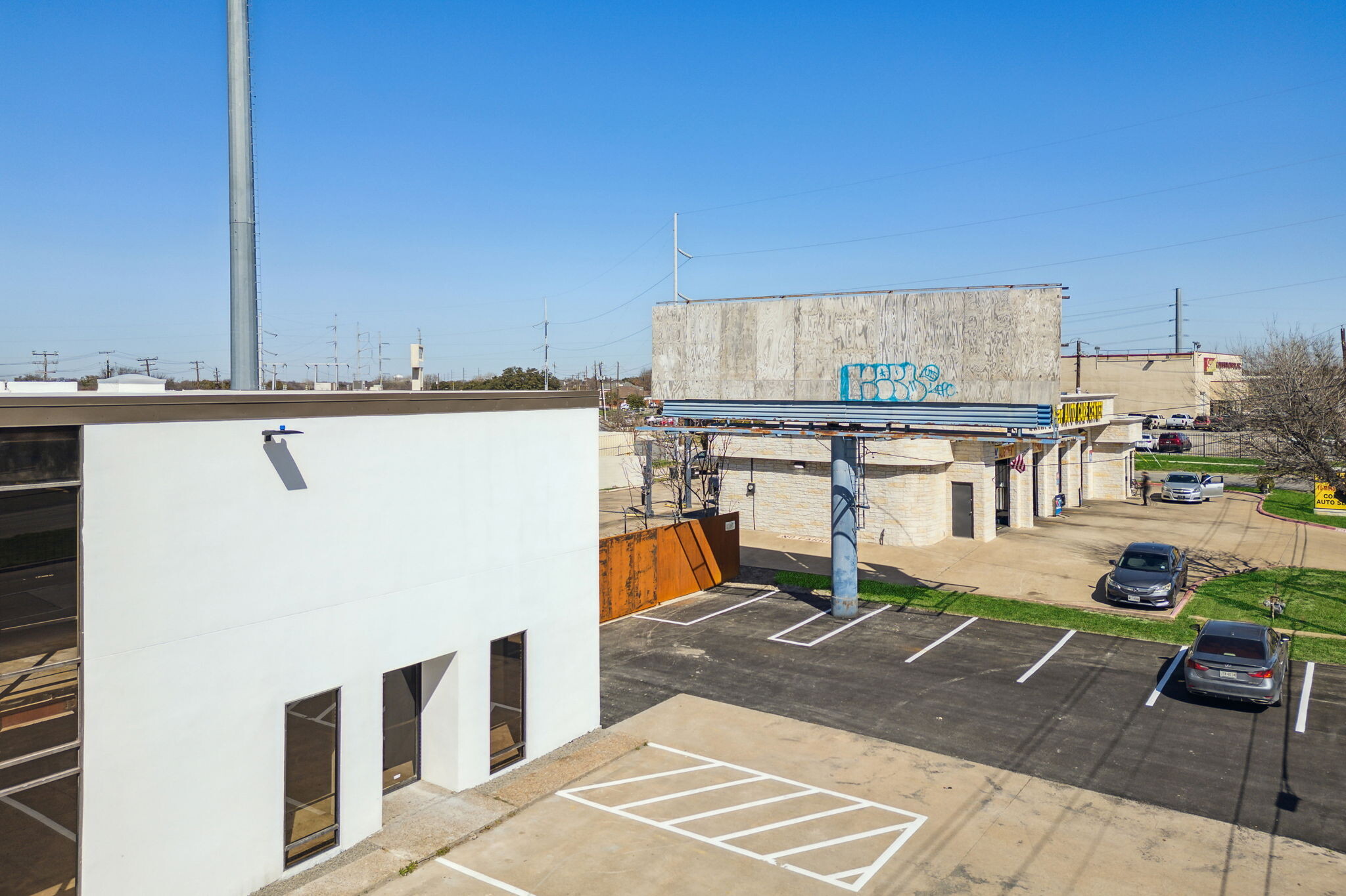 9525 & 9535 Skillman St, Dallas, TX for Sale