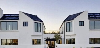 Newport Beach, CA Office/Medical - 2372-2382 SE Bristol St