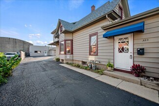 Geneva, IL Retail - 322 Hamilton St