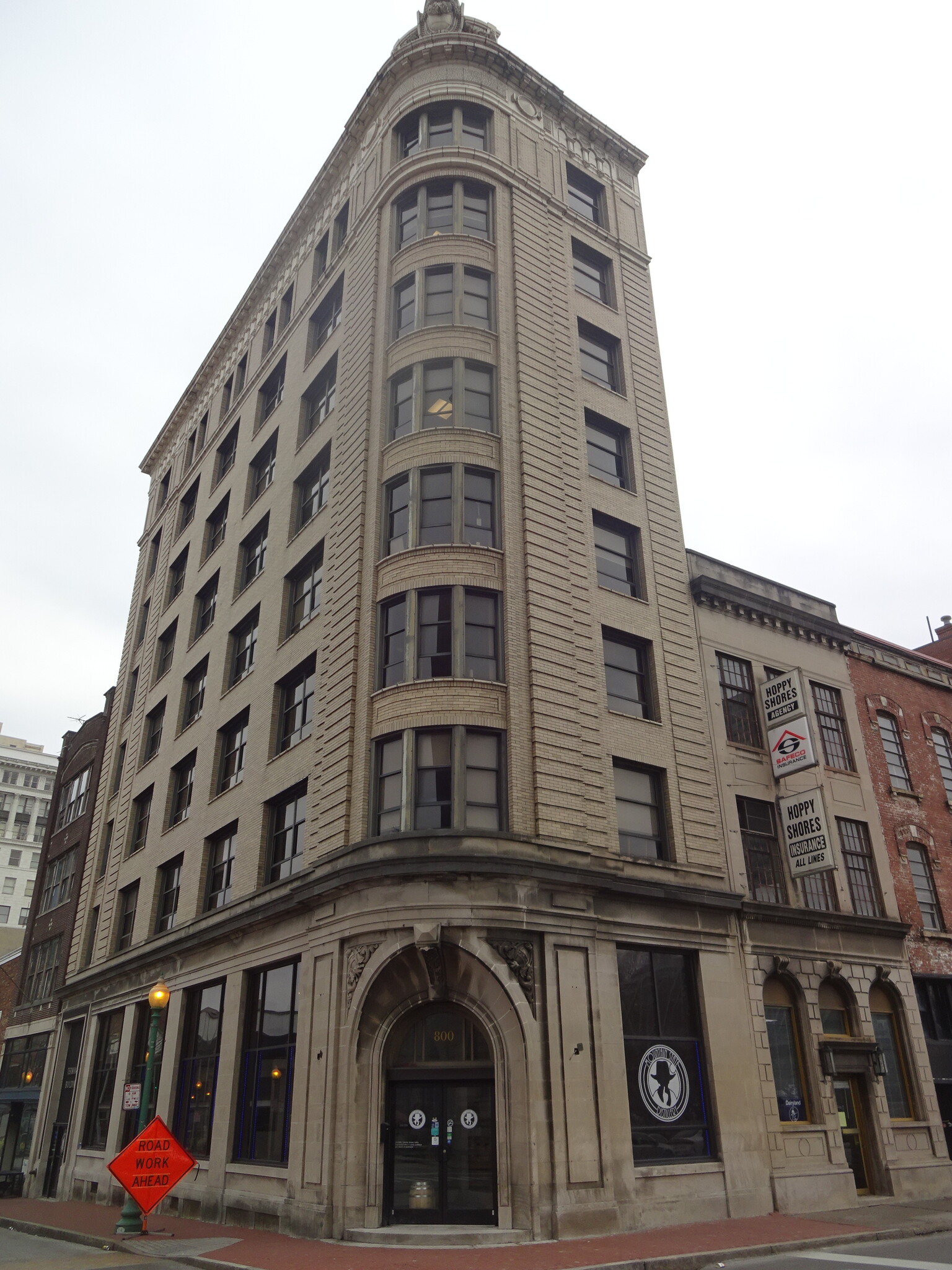 8 Capitol Street and 800 Kanawha Blvd E, Charleston, WV for Rent