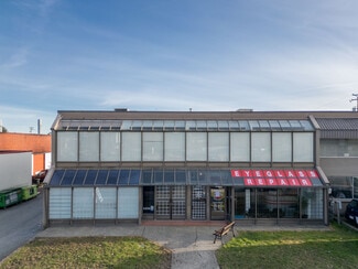 Burnaby, BC Retail - 5690-5696 Imperial St