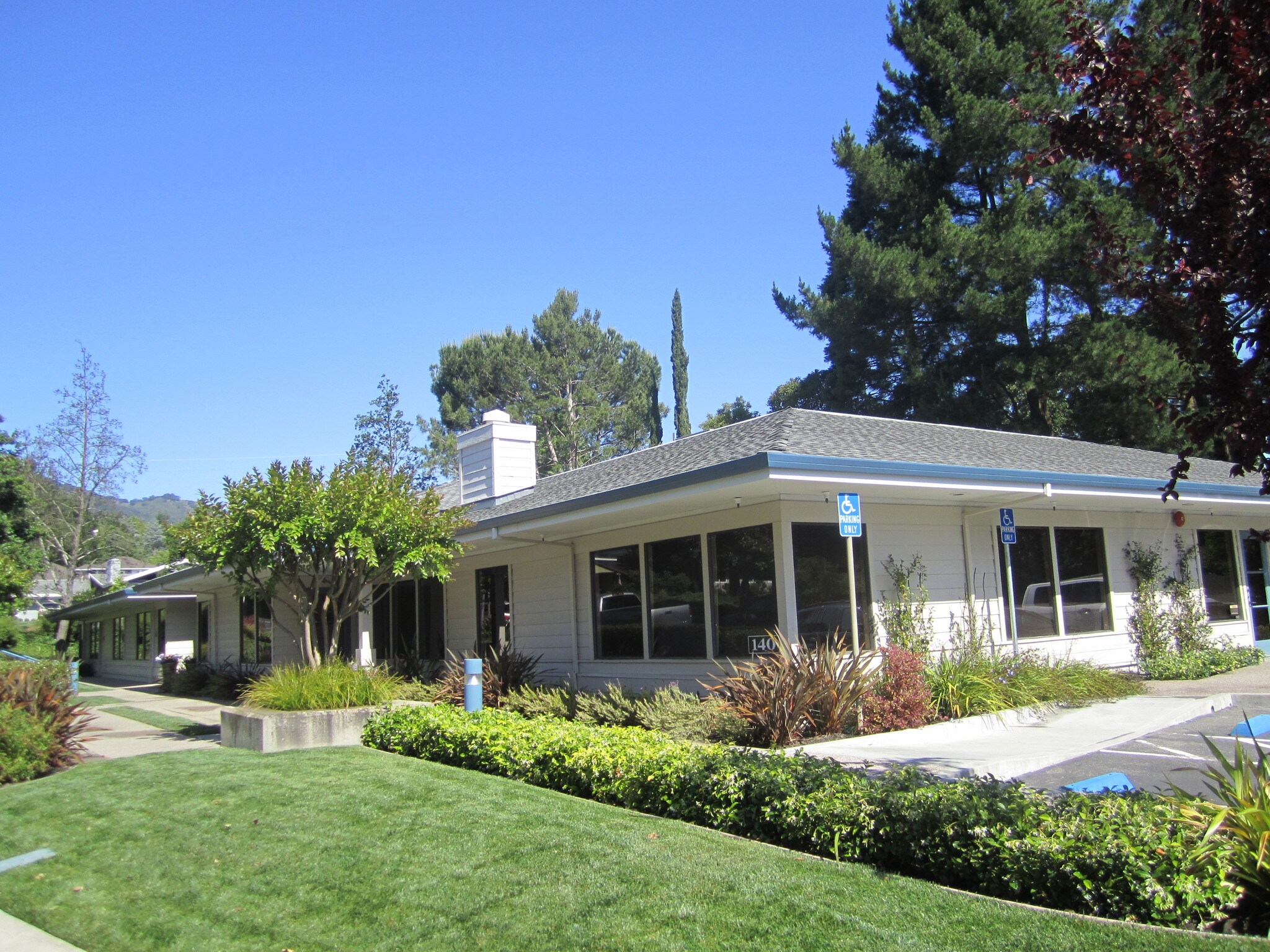 140 Town & Country Dr, Danville, CA for Rent