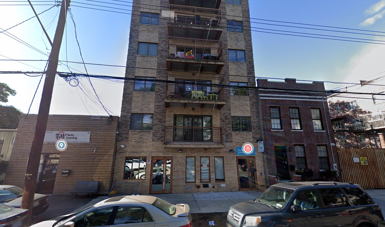 540 E New York Ave, Brooklyn, NY for Rent