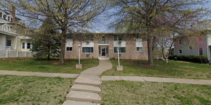 719 Braden Ave, Chariton, IA for Sale