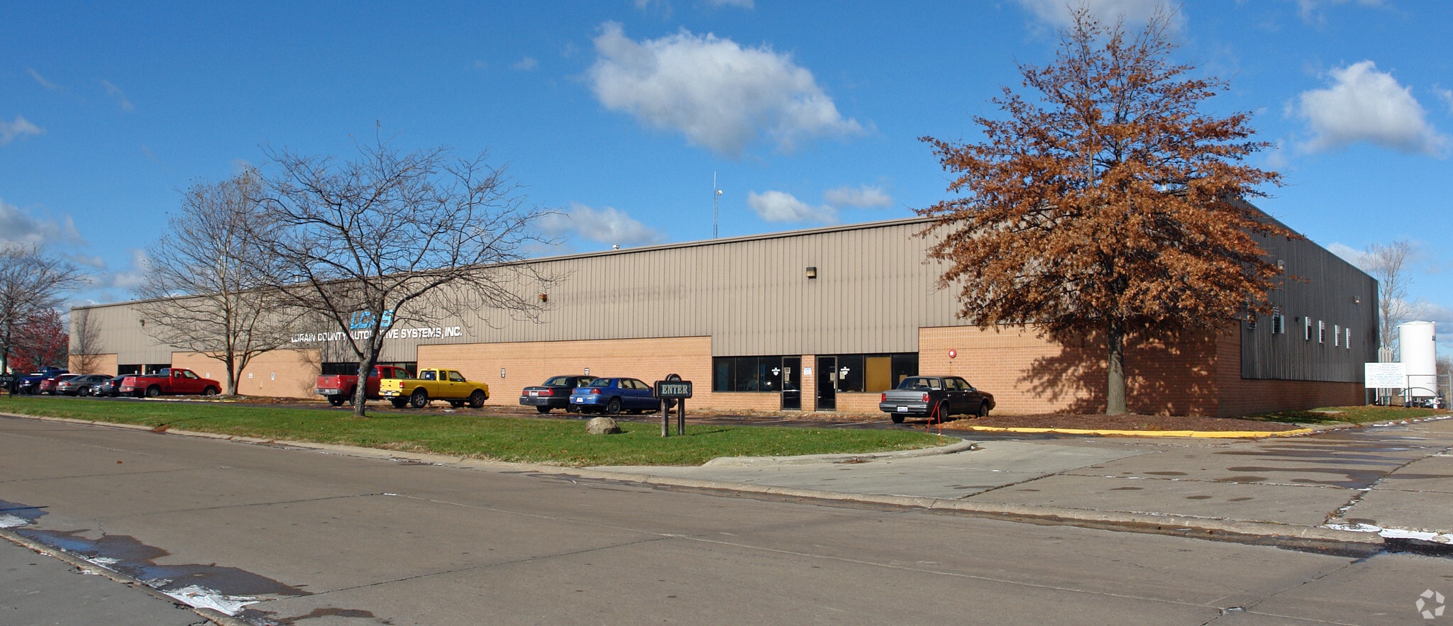 7470 Industrial Parkway Dr, Lorain, OH for Sale