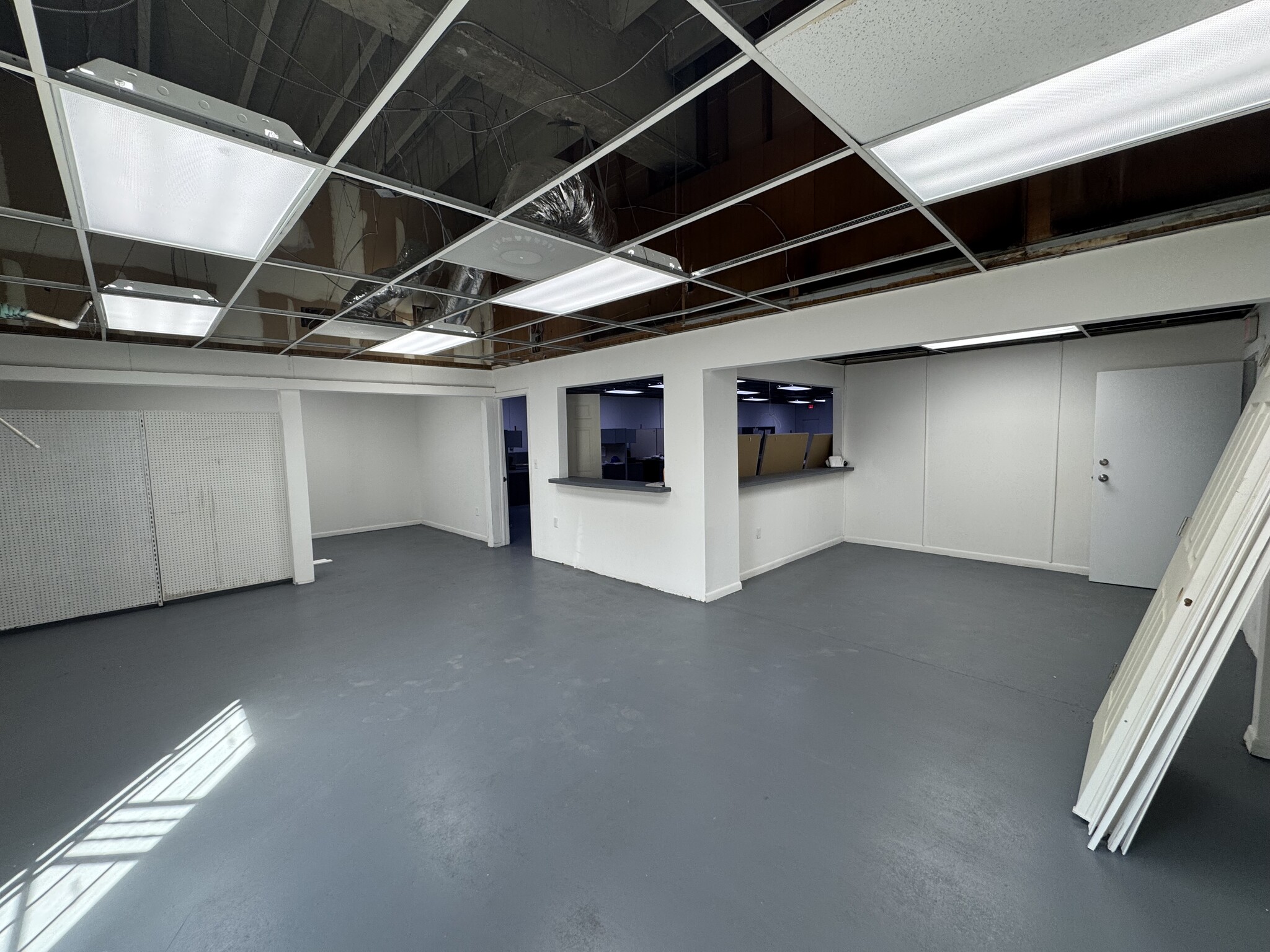 3711 NW 36th St, Miami, FL for Rent