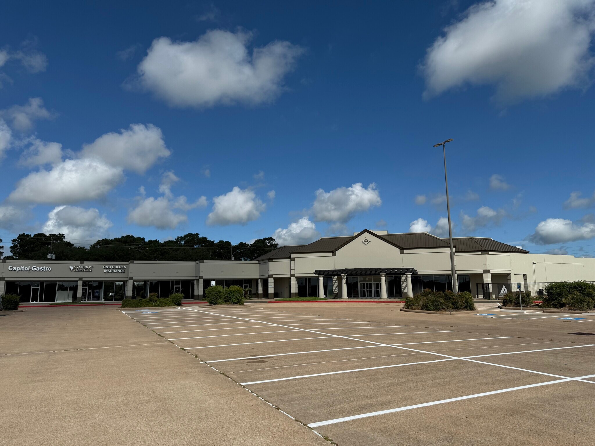 3701 Outlet Center Dr, Sealy, TX for Rent