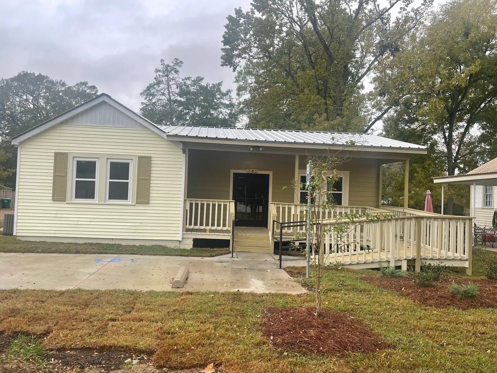 202 Capitol St, Denham Springs, LA for Sale