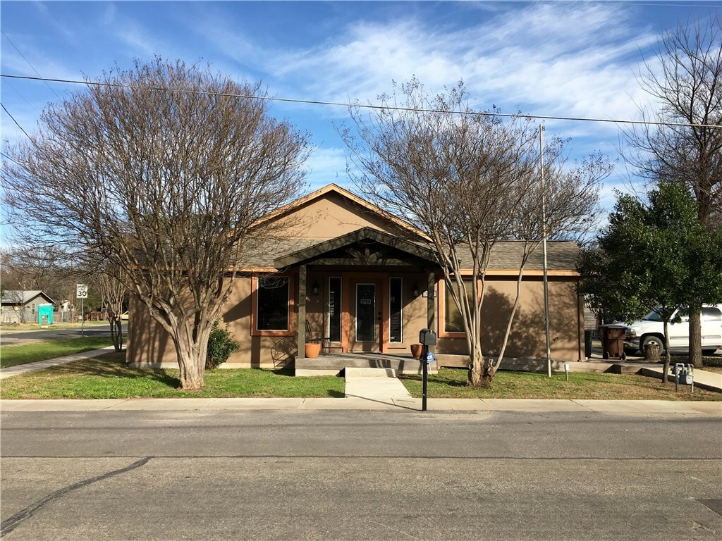 302 E Milam St, Round Rock, TX for Rent