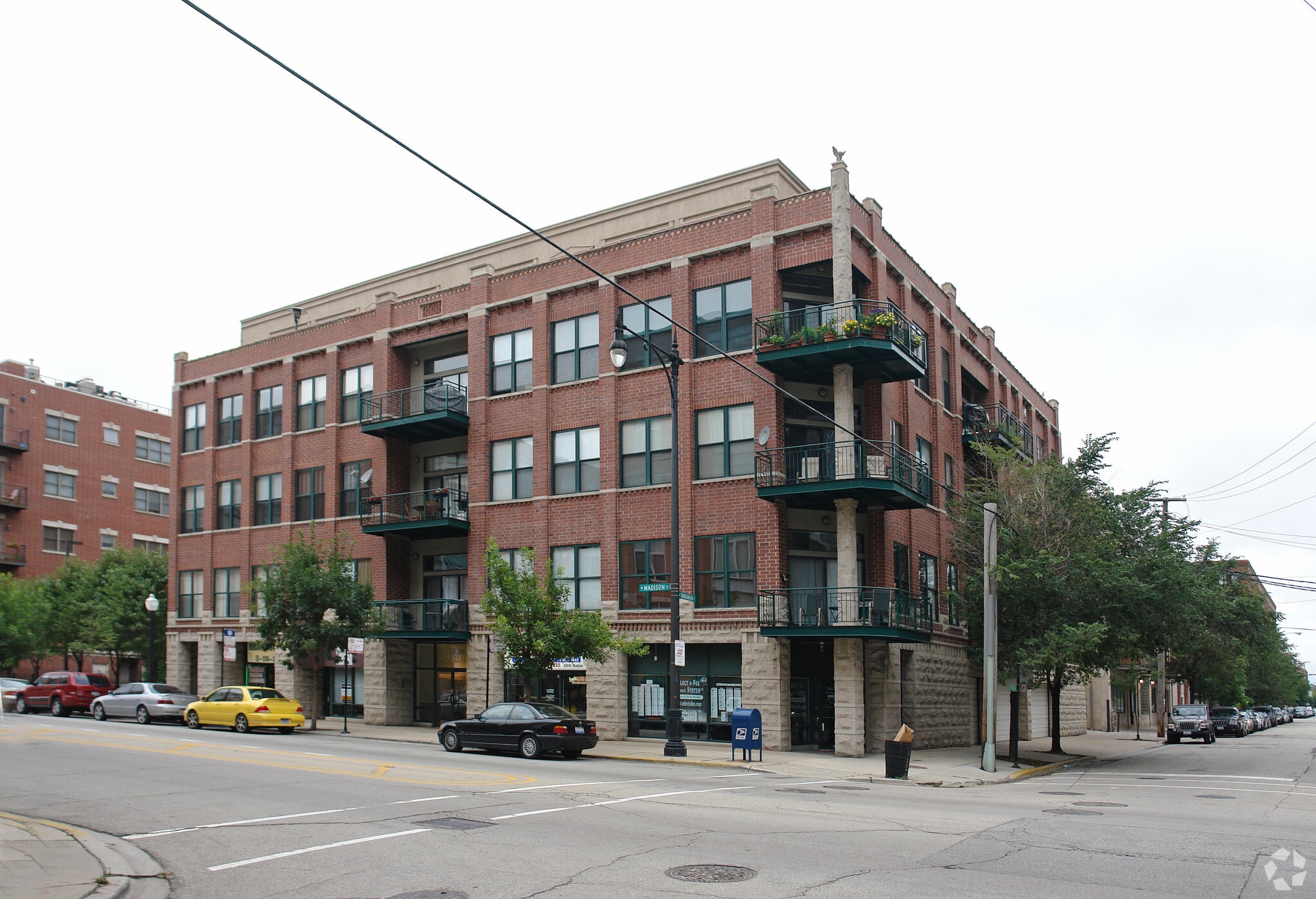 932-940 W Madison St, Chicago, IL for Sale
