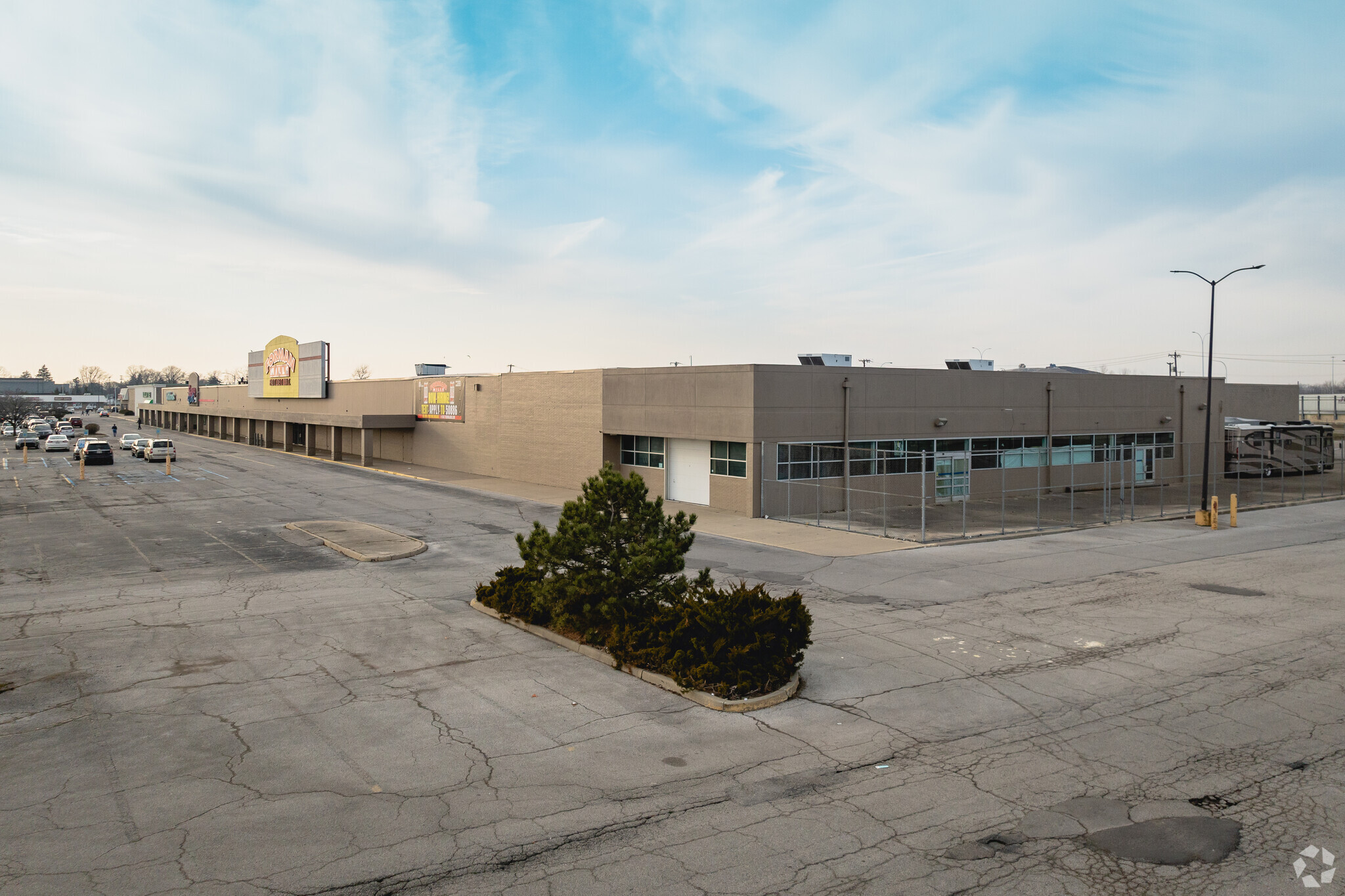 525-701 E Manhattan Blvd, Toledo, OH for Rent