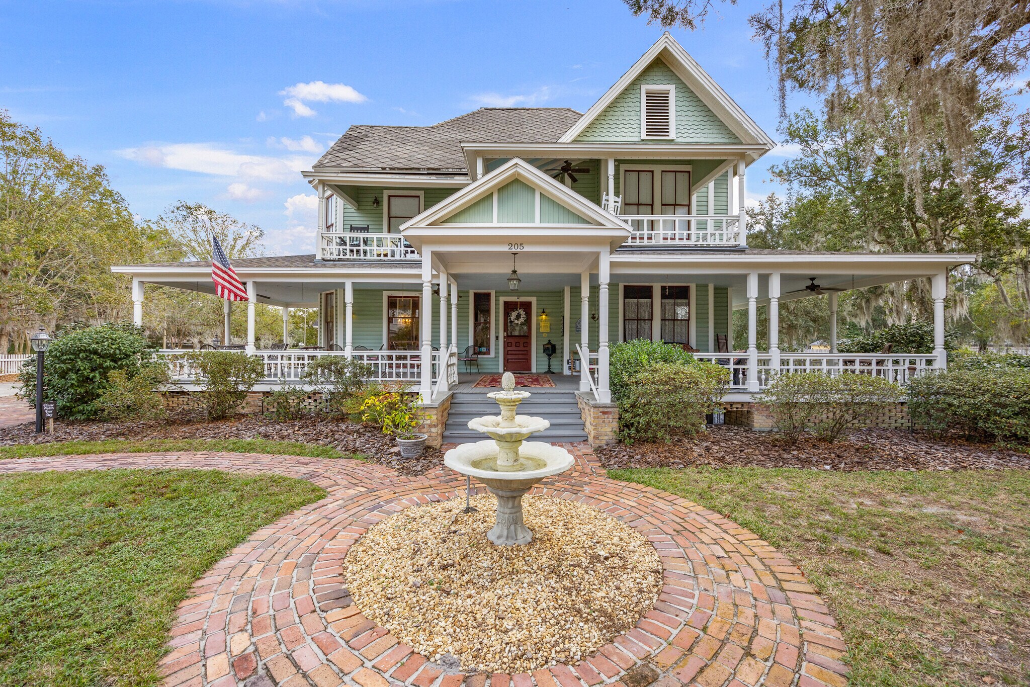 205 SE 7th St, Gainesville, FL for Sale