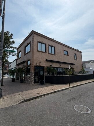 Long Beach, NY Storefront Retail/Residential - 906 W Beech St