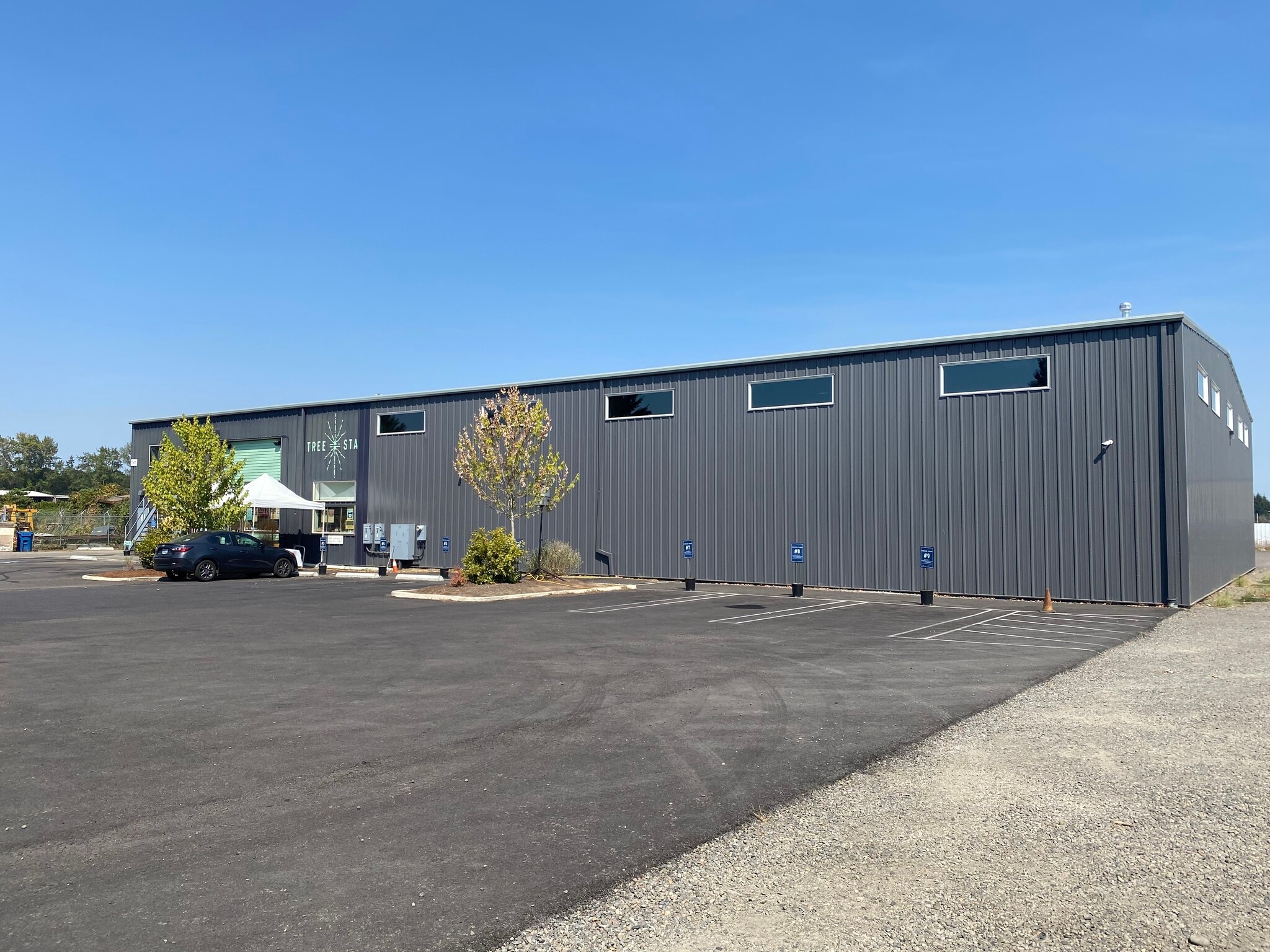 1385 Industrial Ave, Woodburn, OR for Rent
