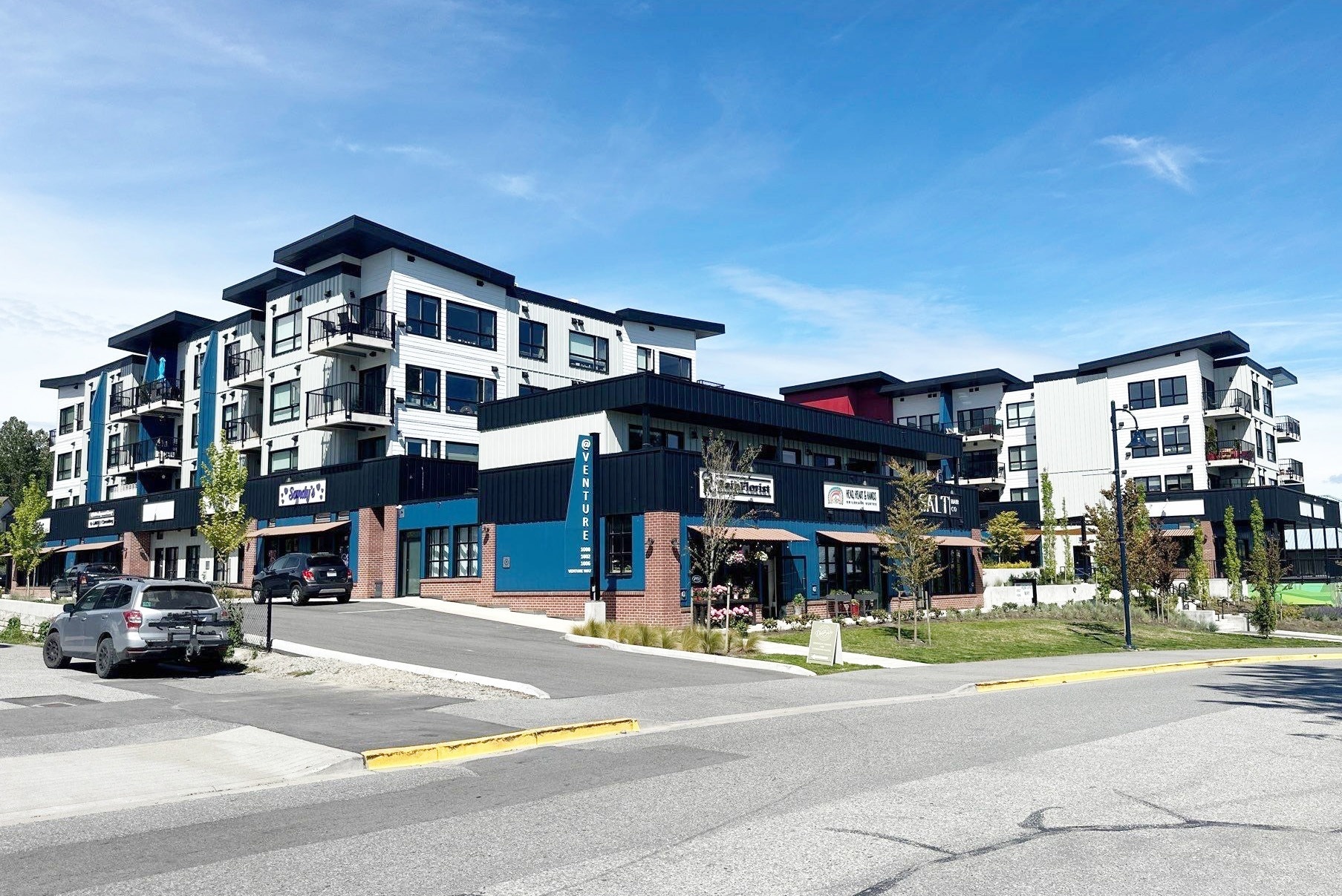1000-1018 Venture Way, Gibsons, BC for Rent