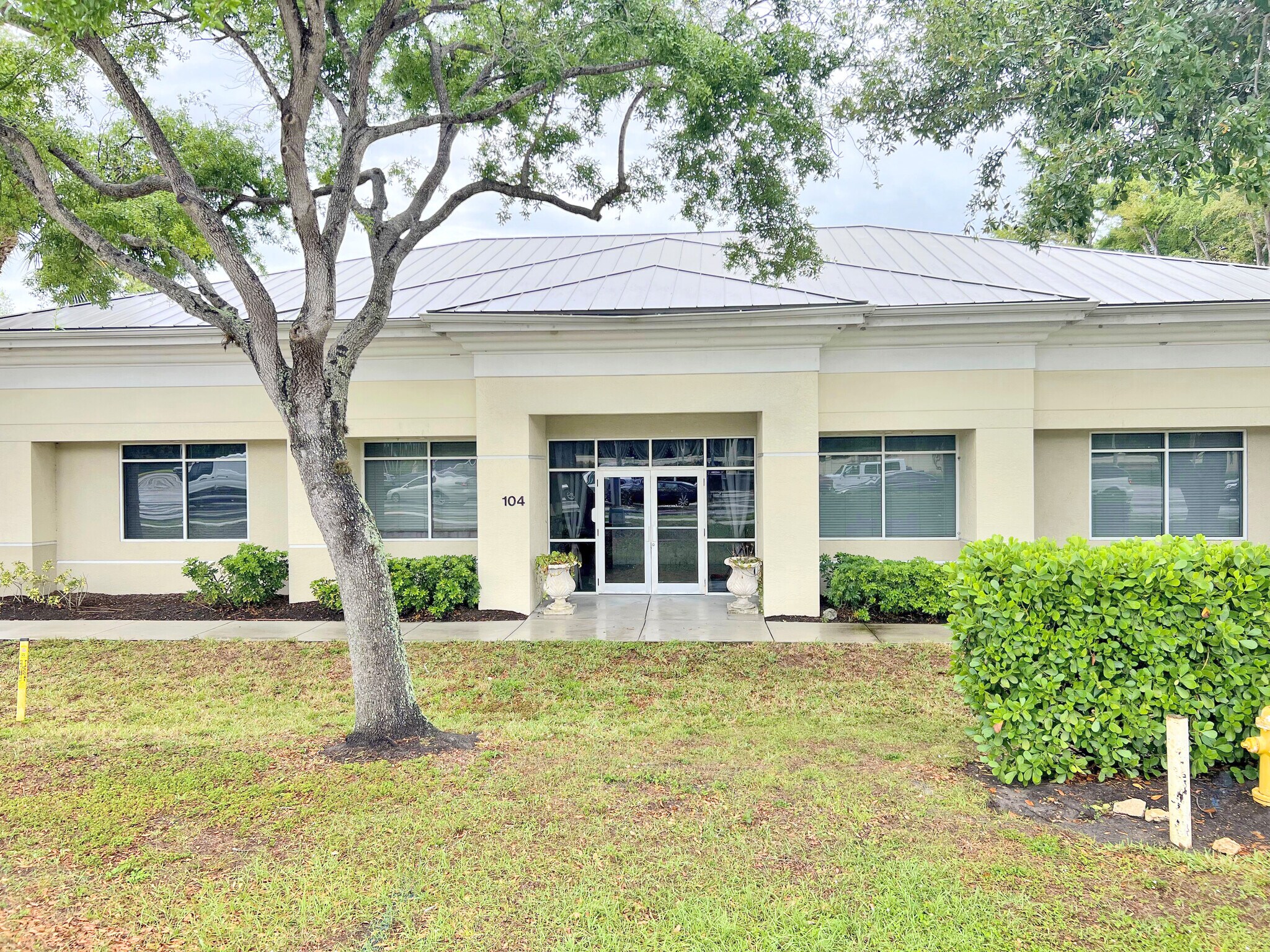 7385 Radio Rd, Naples, FL for Rent