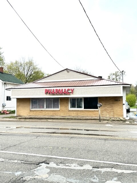 2063 Bristol rd, Burton, MI for Sale