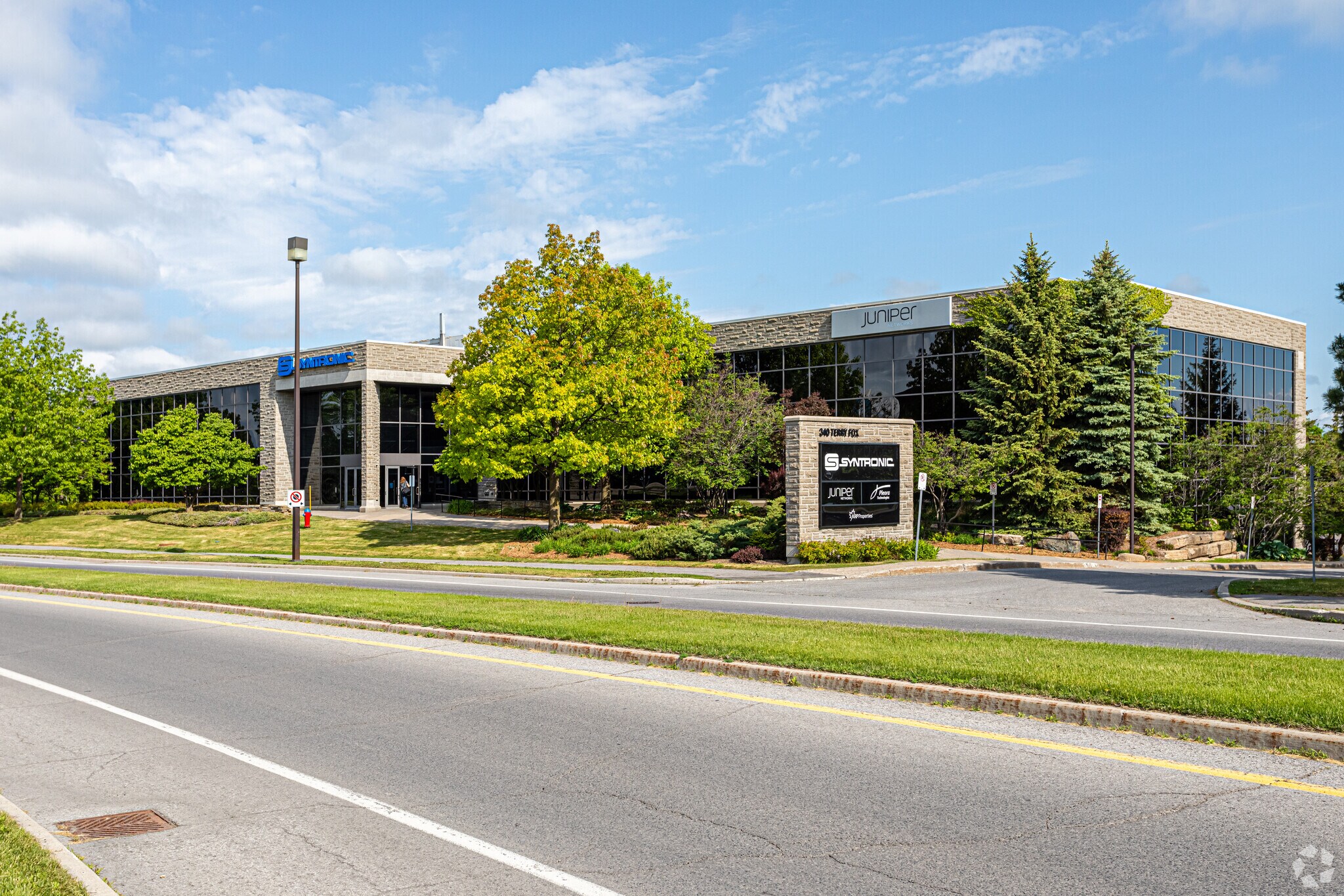 340 Terry Fox Dr, Ottawa, ON for Rent