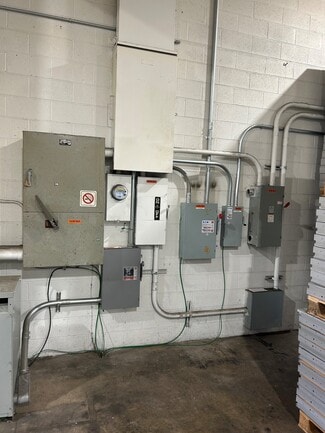 Westland, MI Industrial - 38353 Abruzzi Dr