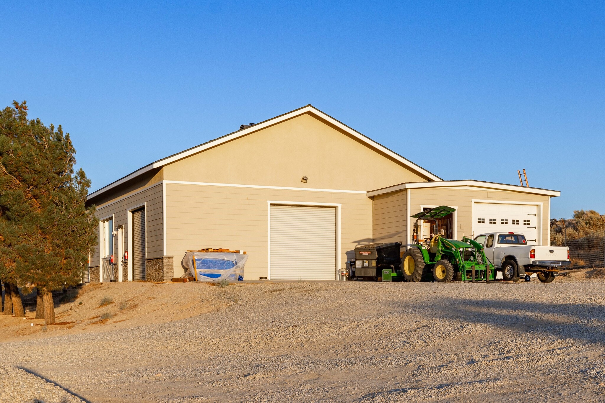 35655 52nd St E, Palmdale, CA for Sale