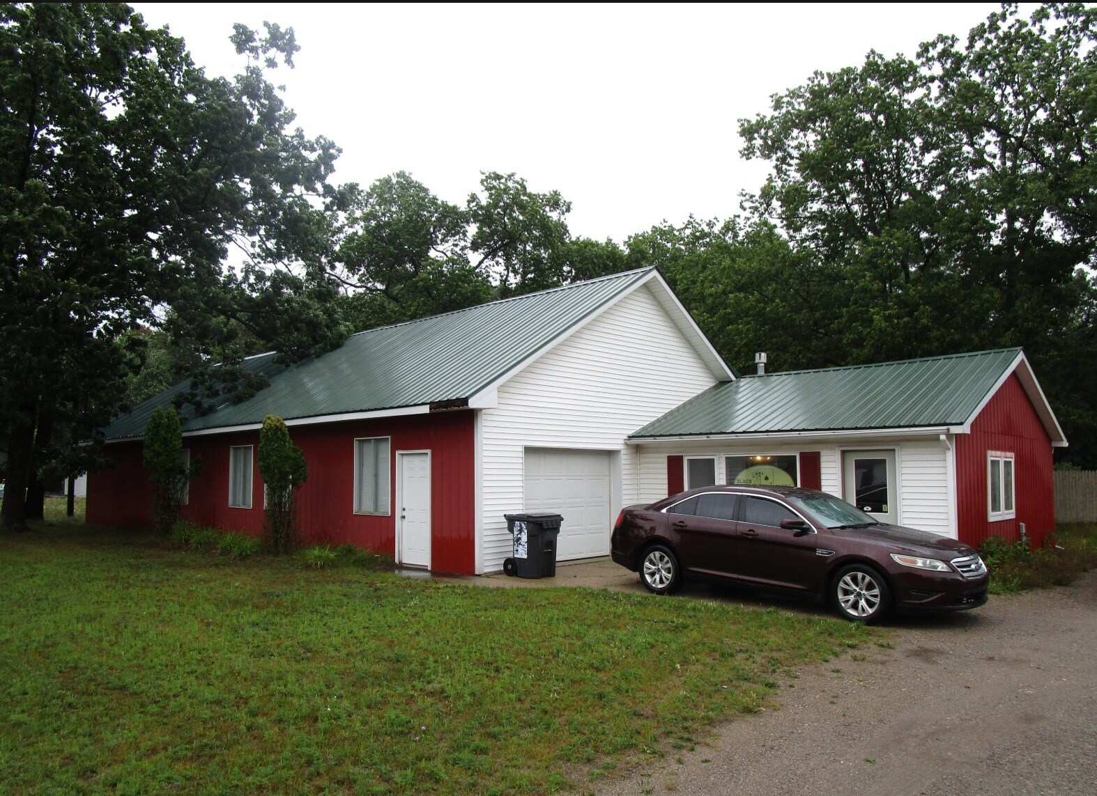 4735 S Straits Hwy, Indian River, MI for Sale