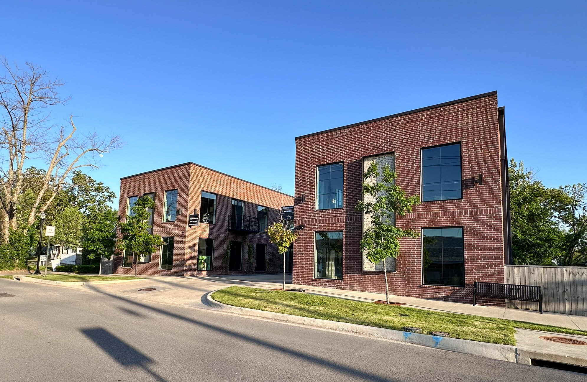 204 SE 6th St, Bentonville, AR for Sale