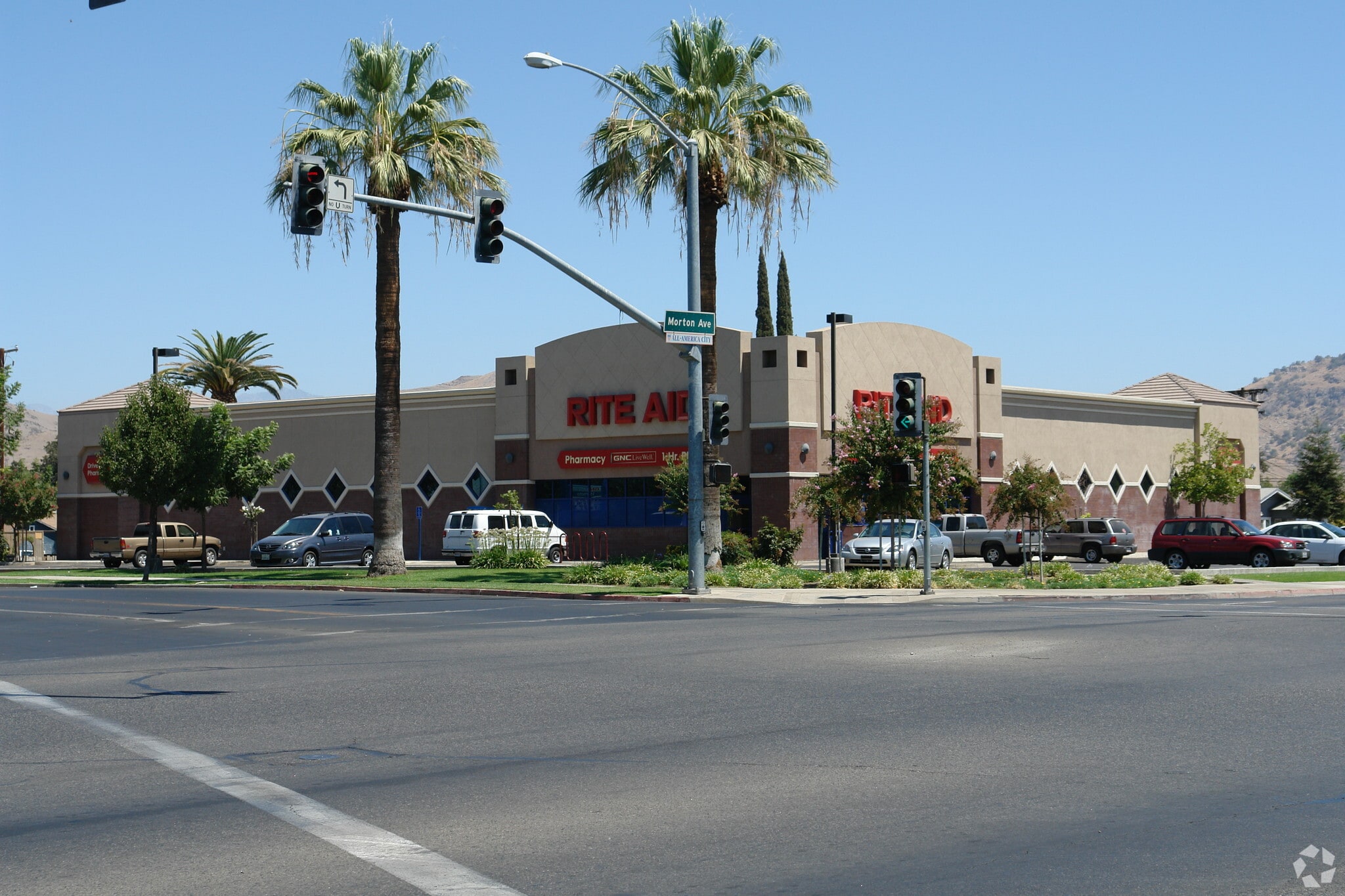 66 W Morton Ave, Porterville, CA for Rent