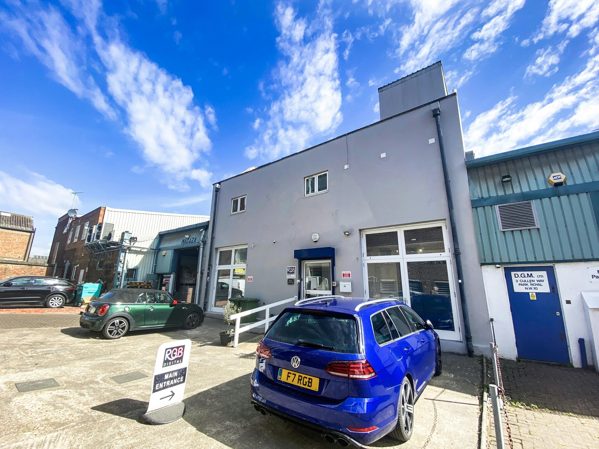 1-1A Cullen Way, London, LND for Rent