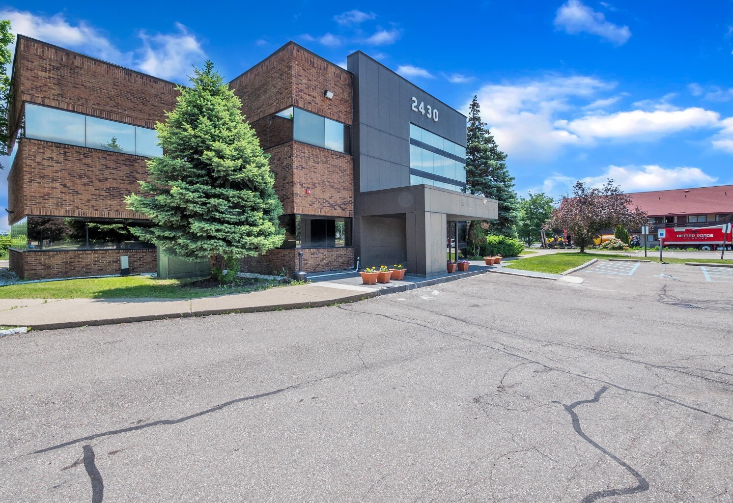 2430 Rochester Ct, Troy, MI for Rent