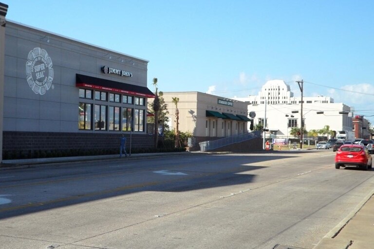 102 22nd St Galveston, TX 77550 Retail Property for Sale on