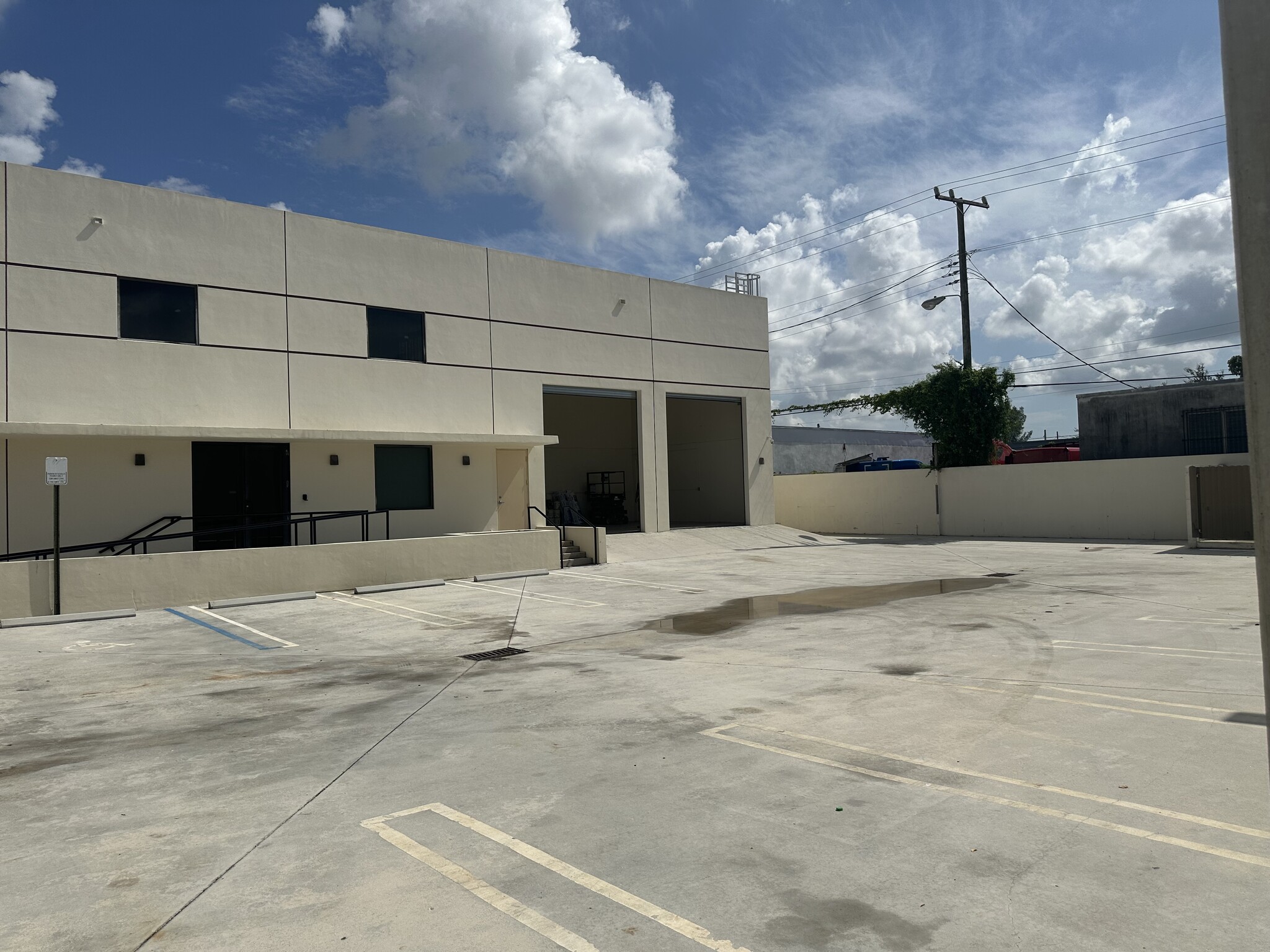 4733 E 10th Ln, Hialeah, FL for Sale