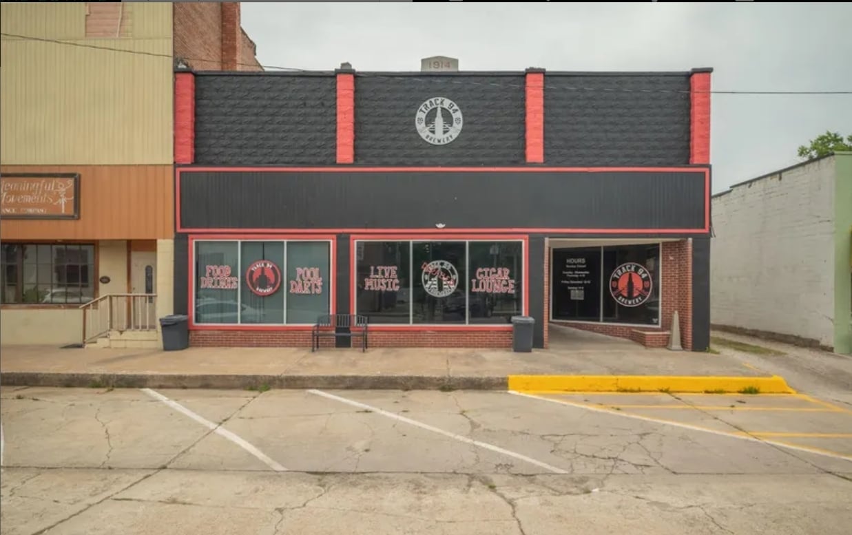 1107 Cherokee Ave, Seneca, MO for Sale