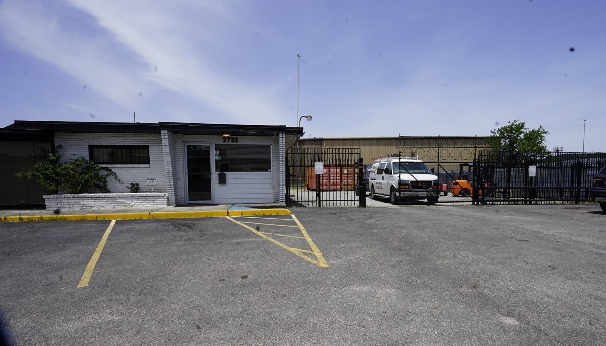 2722 Broad St, Houston, TX for Rent