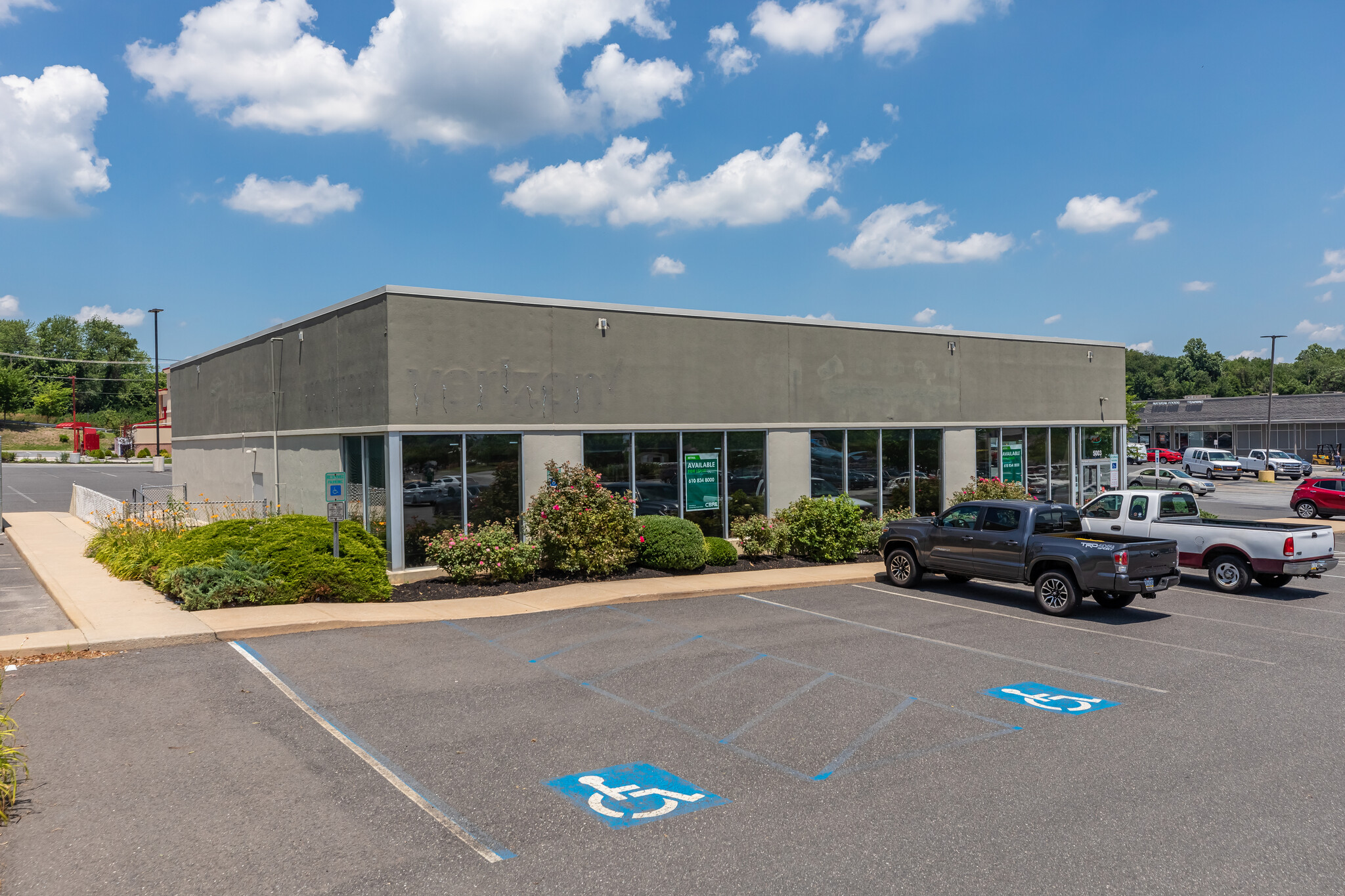 The Shoppes at Brookhaven - Retail Sites