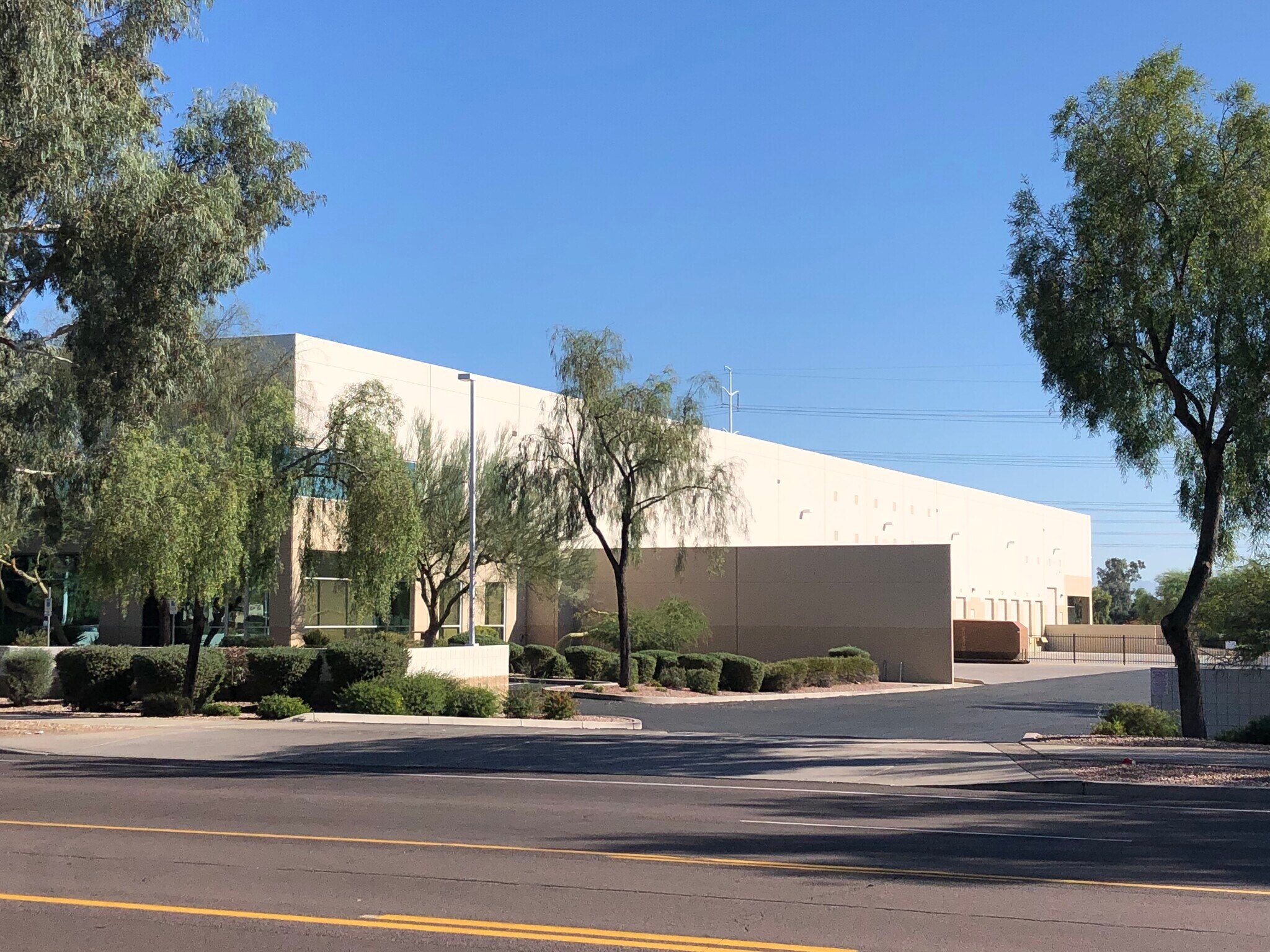 6655 S Kyrene Rd Phoenix, AZ 85283 Industrial Property for Sale on