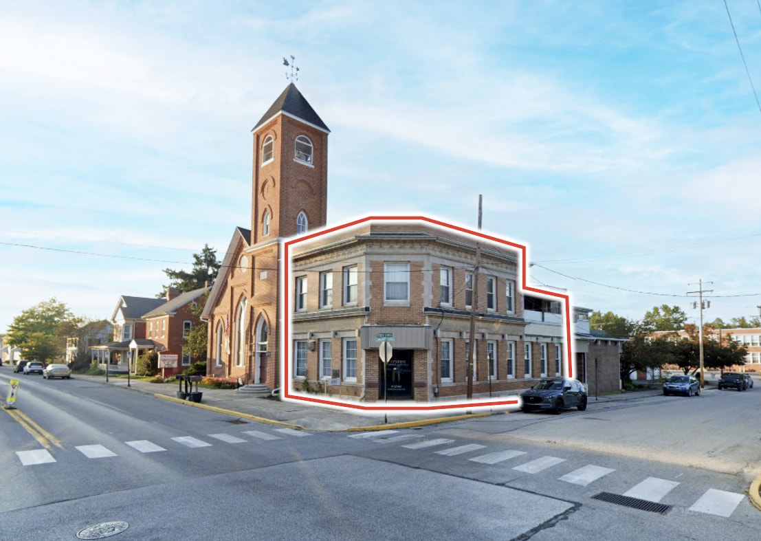 401 W King St, East Berlin, PA for Sale