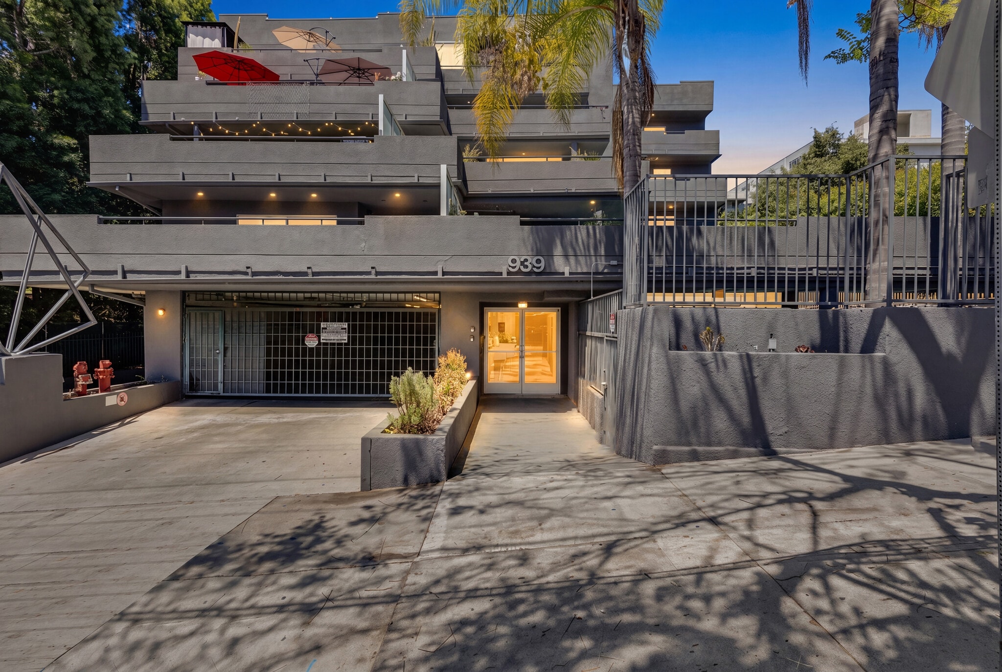 939 Palm Ave, West Hollywood, CA for Sale