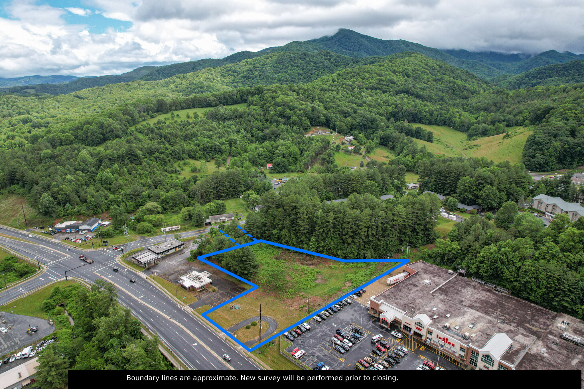 420 E US Highway 19 E Byp, Burnsville, NC for Sale