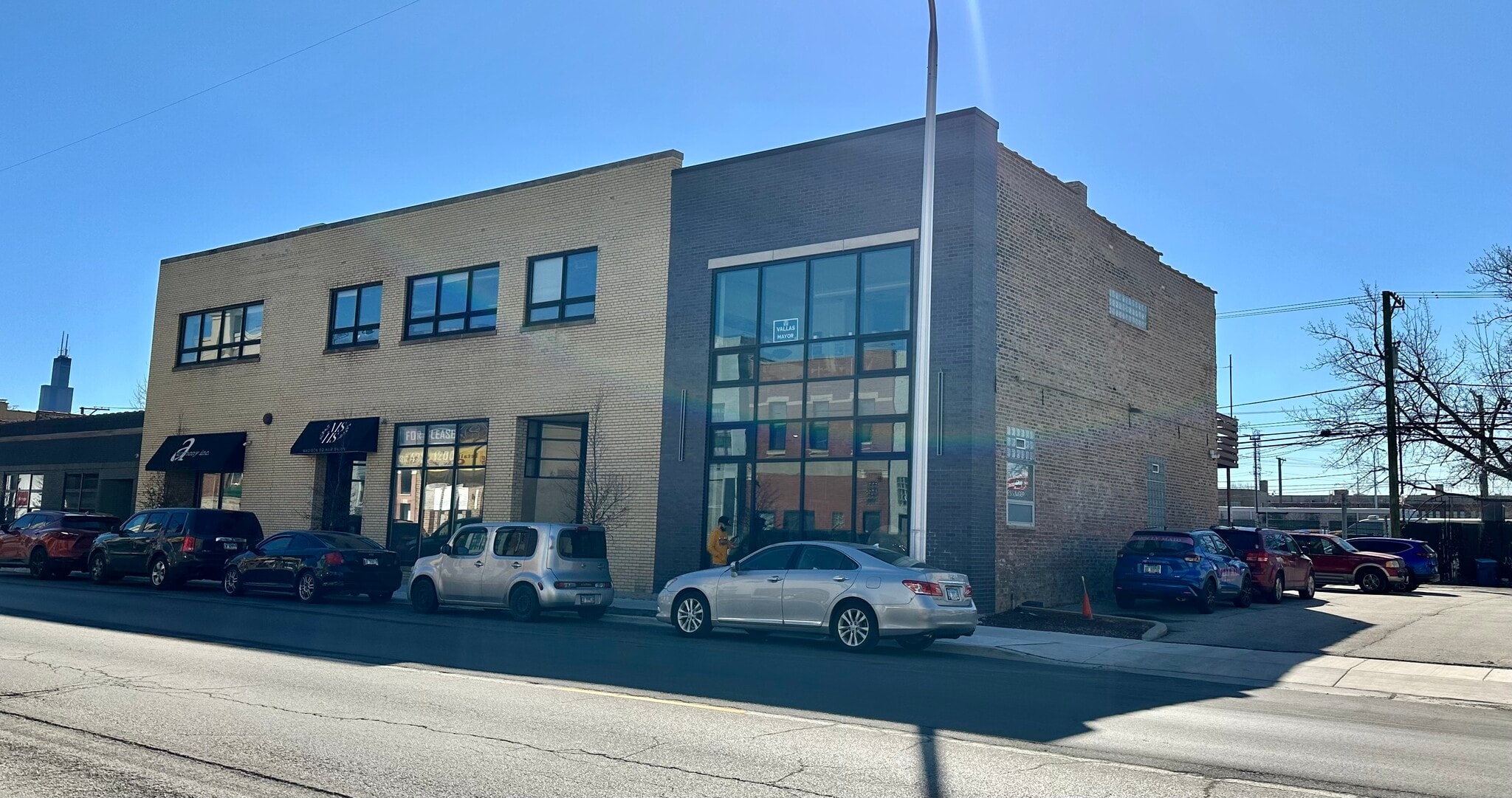 2041-2049 W Grand Ave, Chicago, IL for Rent