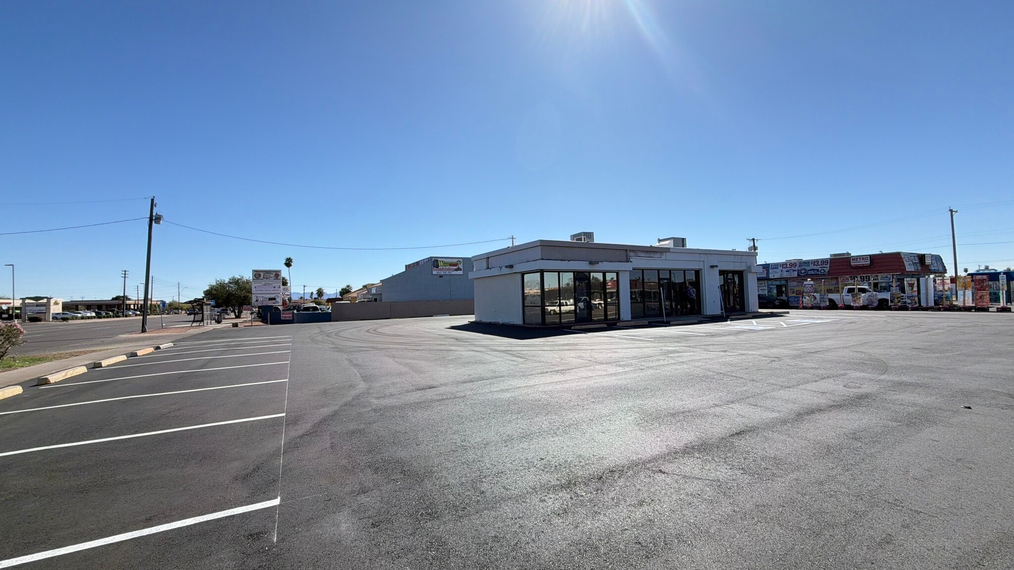 7501 W Indian School Rd, Phoenix, AZ for Rent