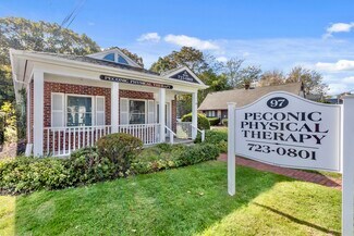 Hampton Bays, NY Office - 97 W Montauk Hwy