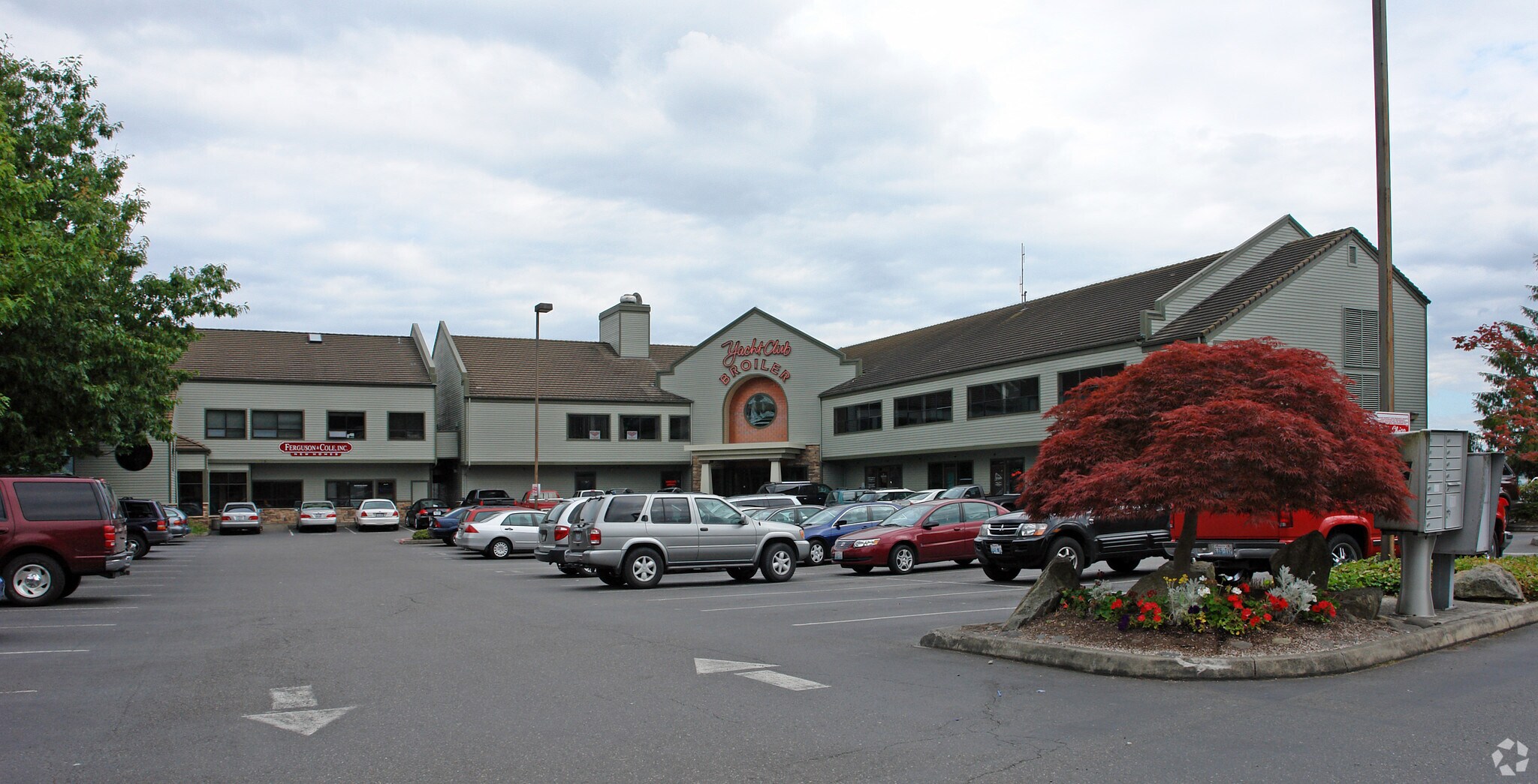 9226-9230 Bayshore Dr NW, Silverdale, WA for Rent