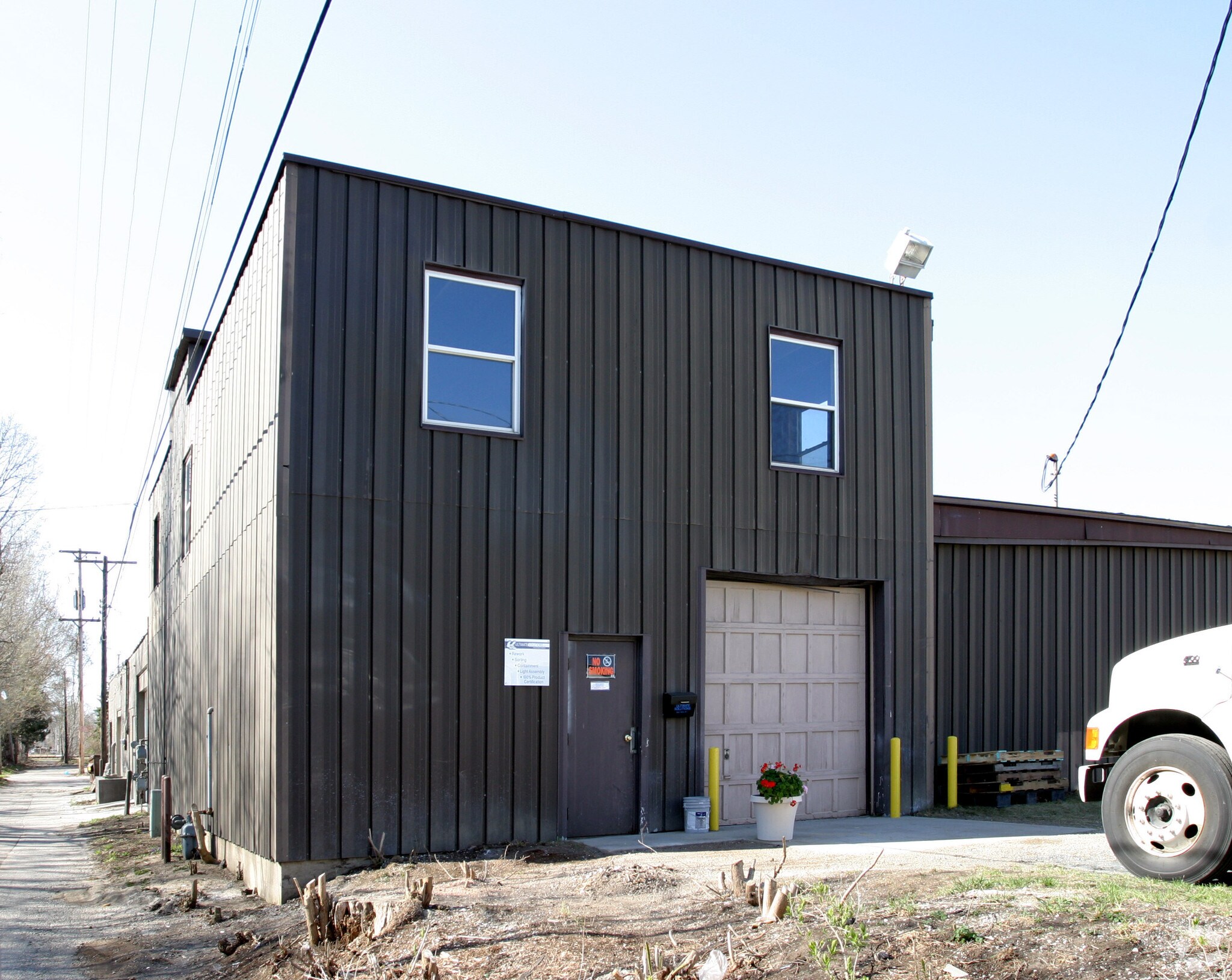 1922 Peck St Muskegon, MI 49441 Retail Property for Sale on