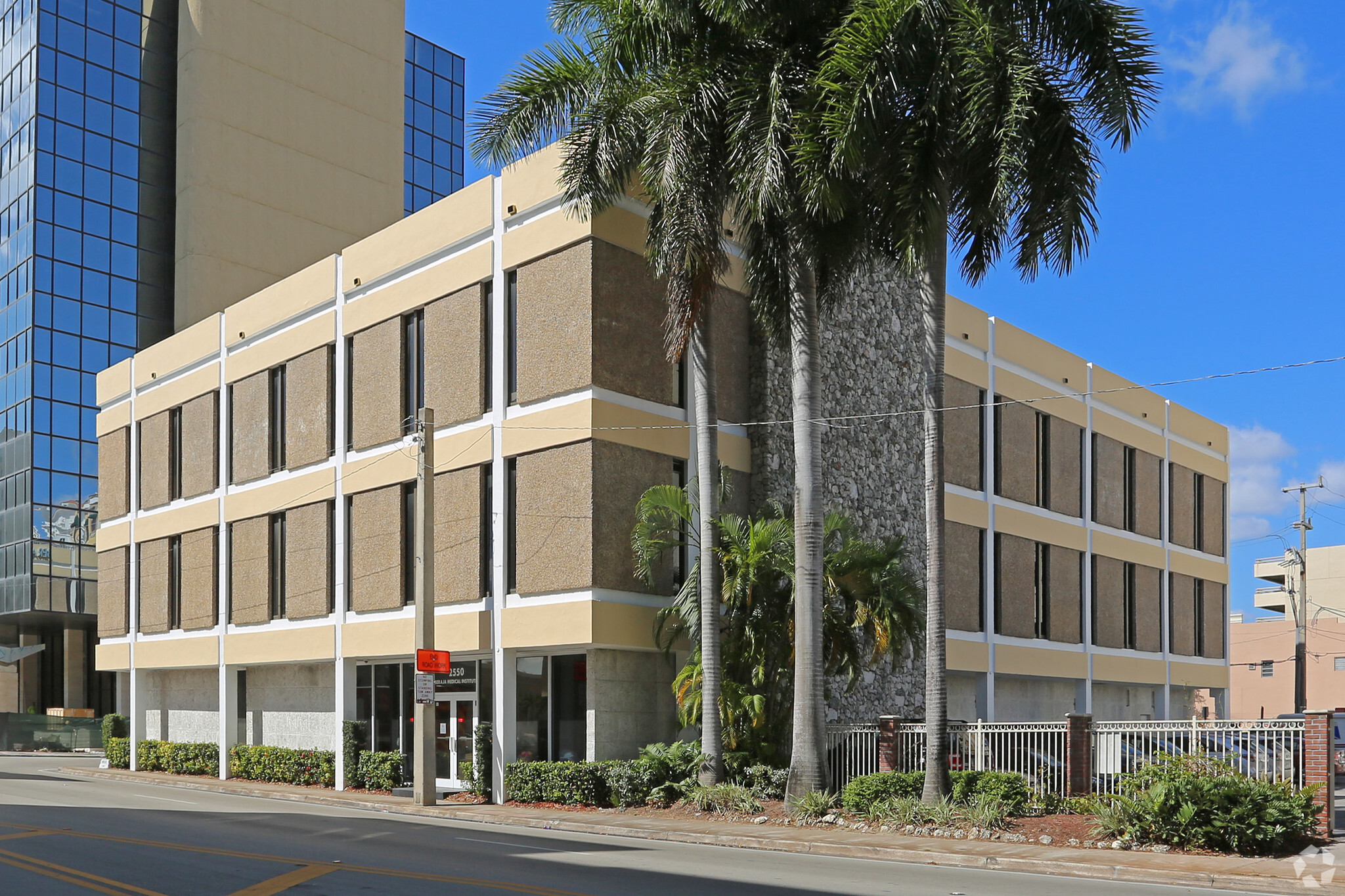 2550 S Douglas Rd, Coral Gables, FL for Rent