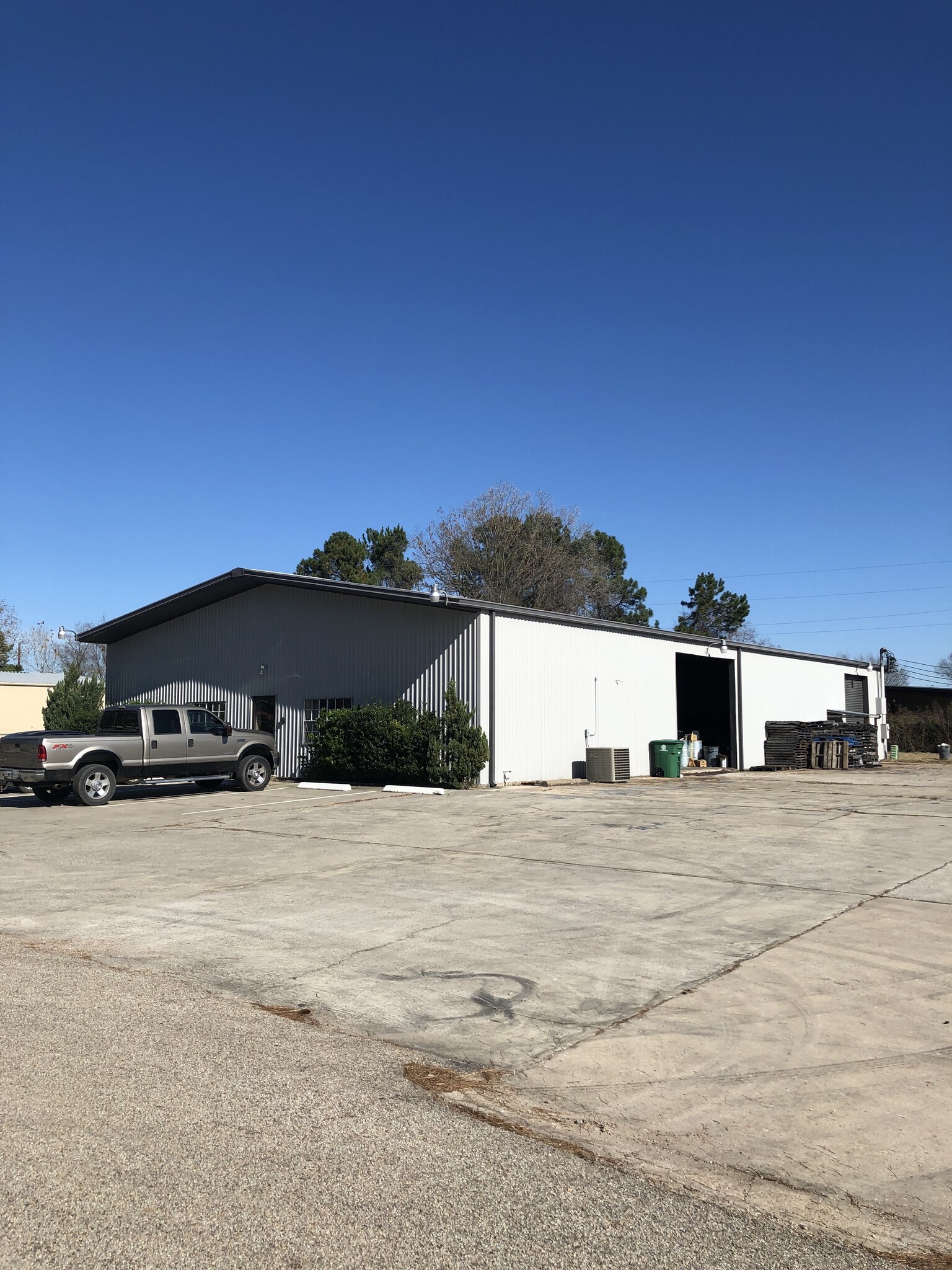 31902 Industrial Park Dr, Pinehurst, TX for Rent