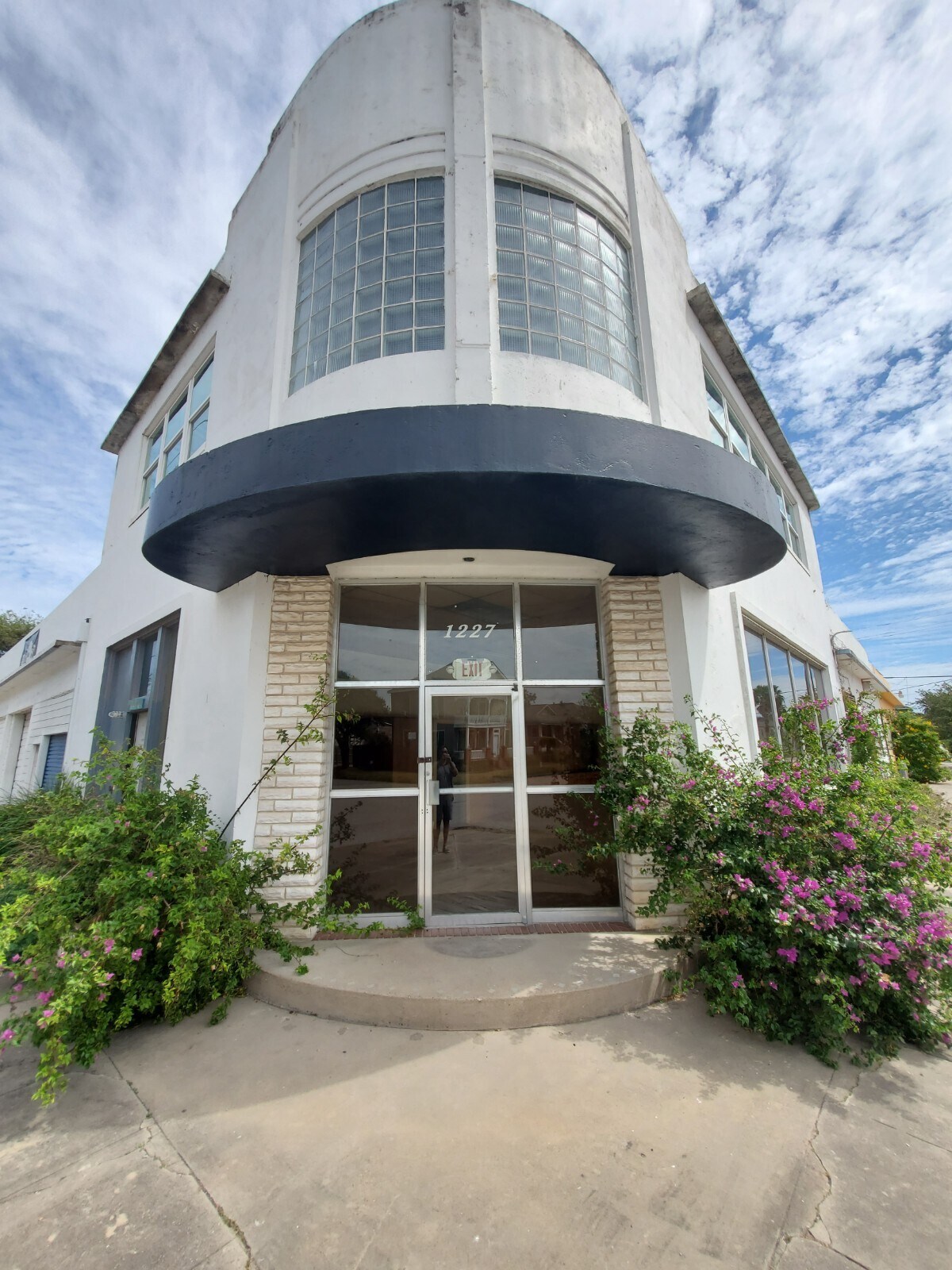1227 Avenue L, Galveston, TX for Rent