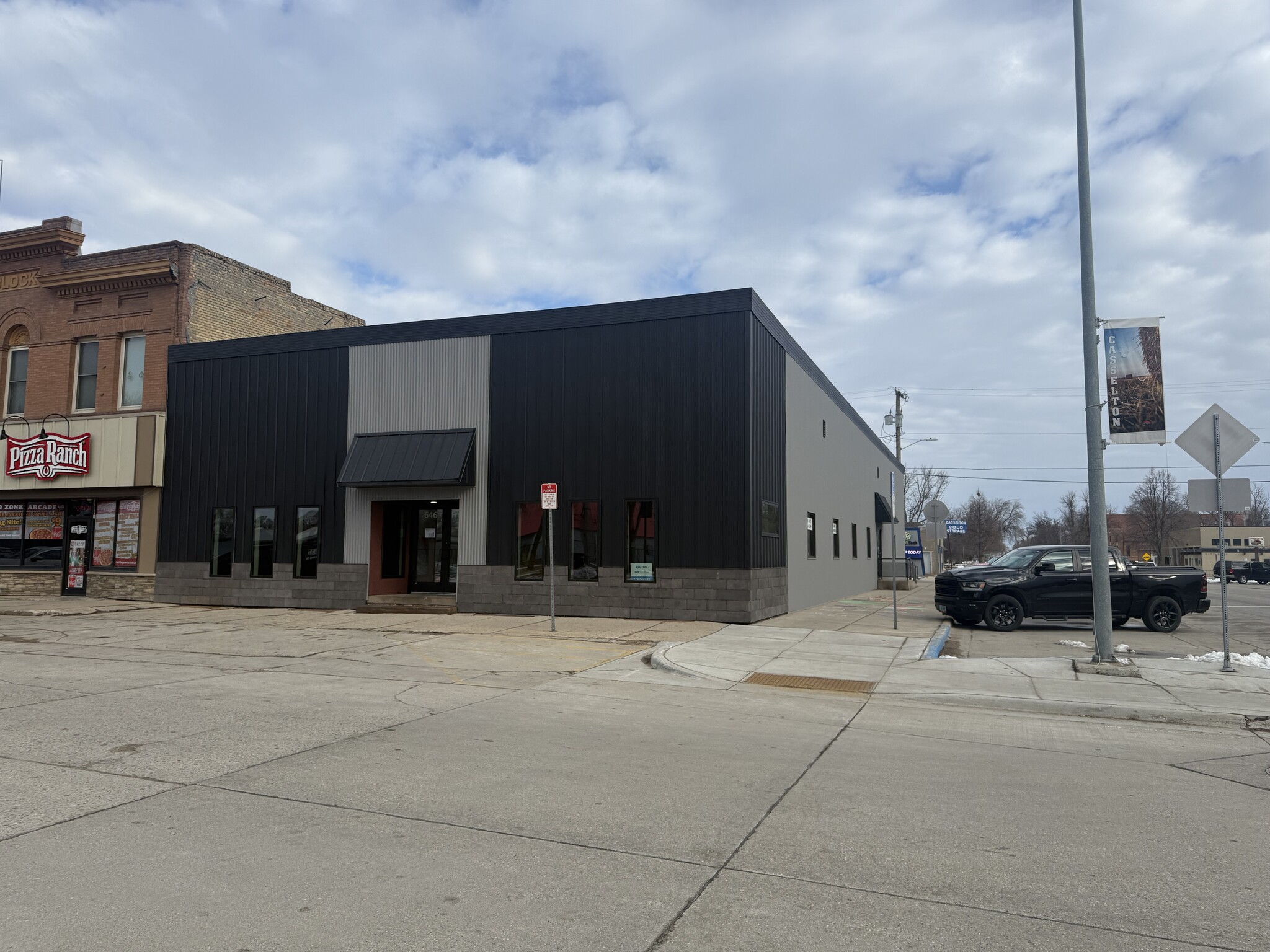 646 Front St, Casselton, ND for Rent