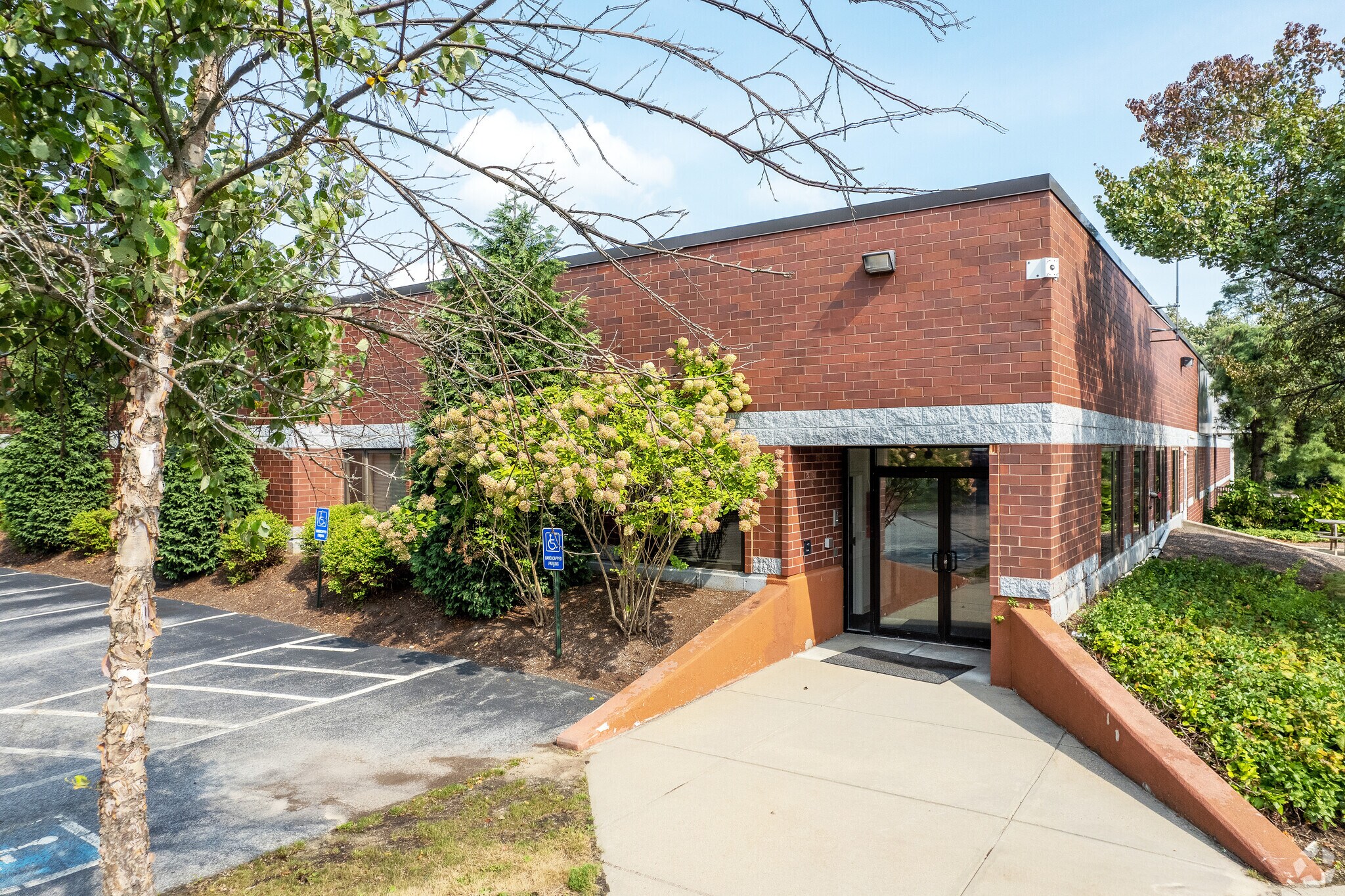 4 Blackstone Valley Pl Lincoln, RI 02865 Office Property for Lease on