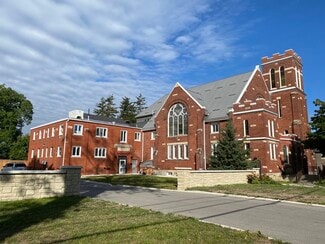 London, ON Apartments - 1061 Richmond St